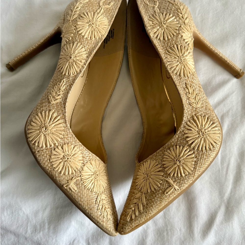 Elegant Natural Women's Heels - Picture 4 of 6